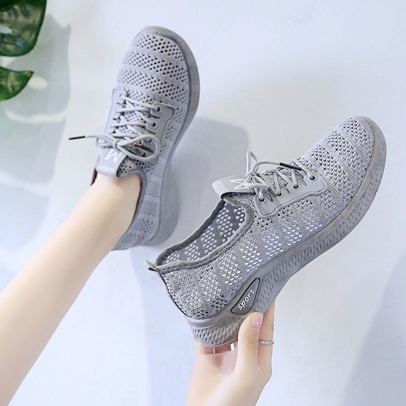 Women&apos;s sports shoes breathable mesh shoes soft sole wear-resistant casual flat shoes