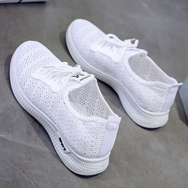 Women&apos;s sports shoes breathable mesh shoes soft sole wear-resistant casual flat shoes