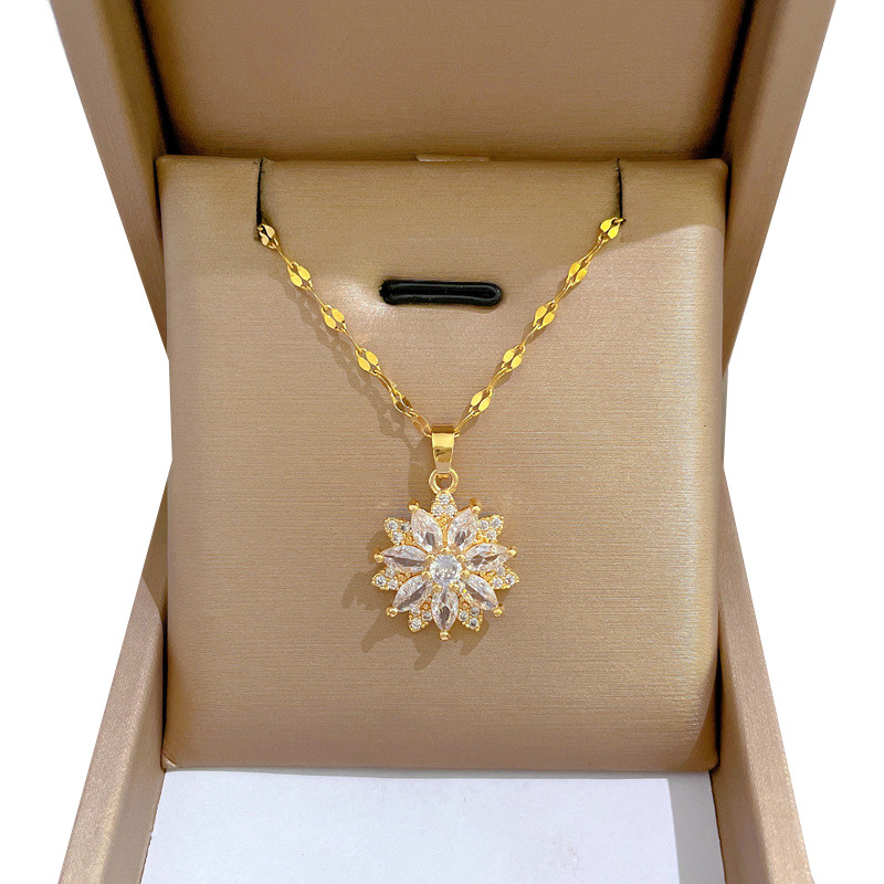 Romantic Sparkling Micro-set Zircon Light Luxury Flower Pendant Jewelry 18K Transparent Gold Necklace Clavicle Chain Pendant Necklaces Gold
