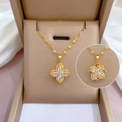 Romantic Rotating Flower Zircon 18K Transparent Gold Necklace Clavicle Chain Pendant Necklaces Gold Gold FREE SIZE