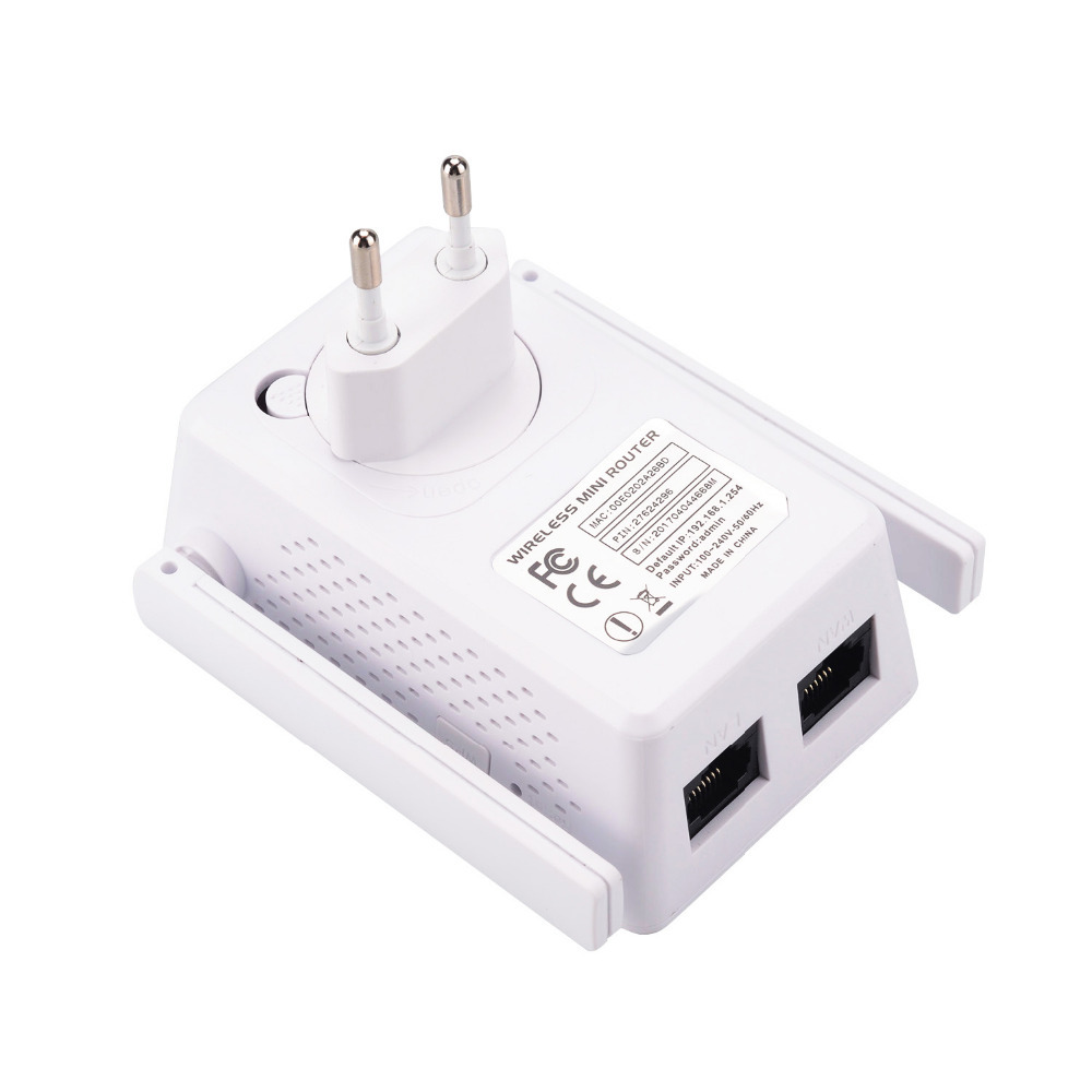 Repeater dual antenna WiFi signal amplifier