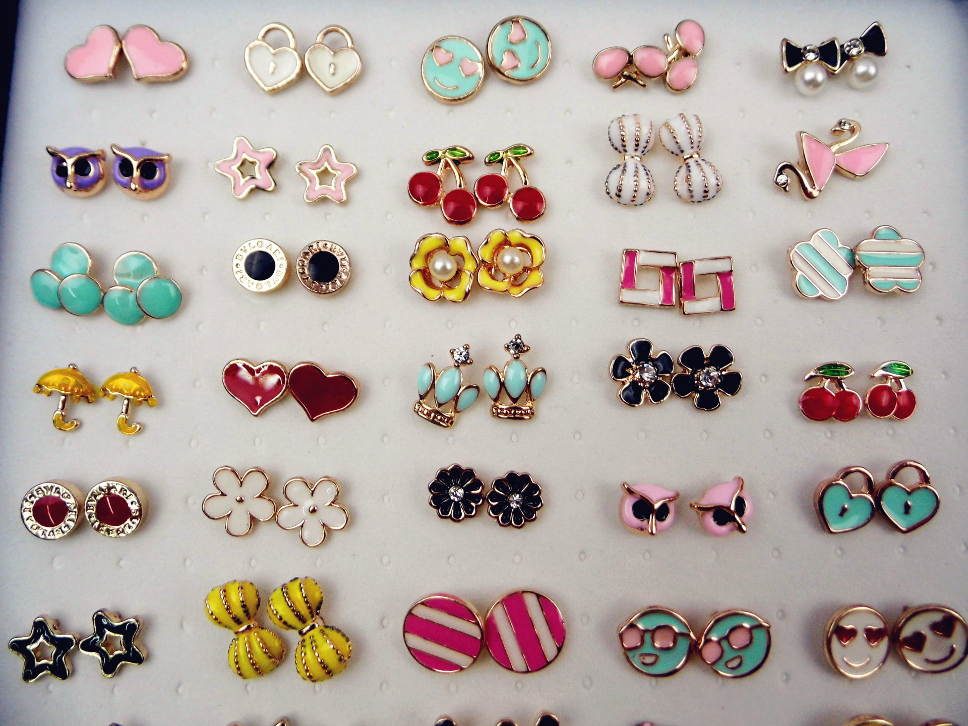 High quality oil dripping earringsmultiple cartoon patterns anti allergy earrings 50 pairs jewelry