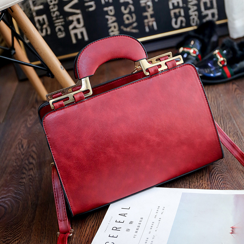 Handbag 2020 women's bag chaogongge single shoulder bag sewing Boston wool ball messenger bag