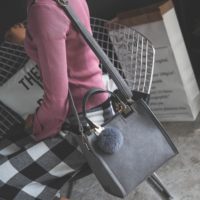 2020 New Retro Women's Handbag Maroon CrossBag Small Square Bag