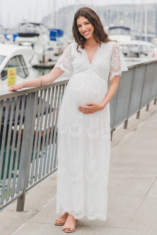 Photo of pregnant women lace dress