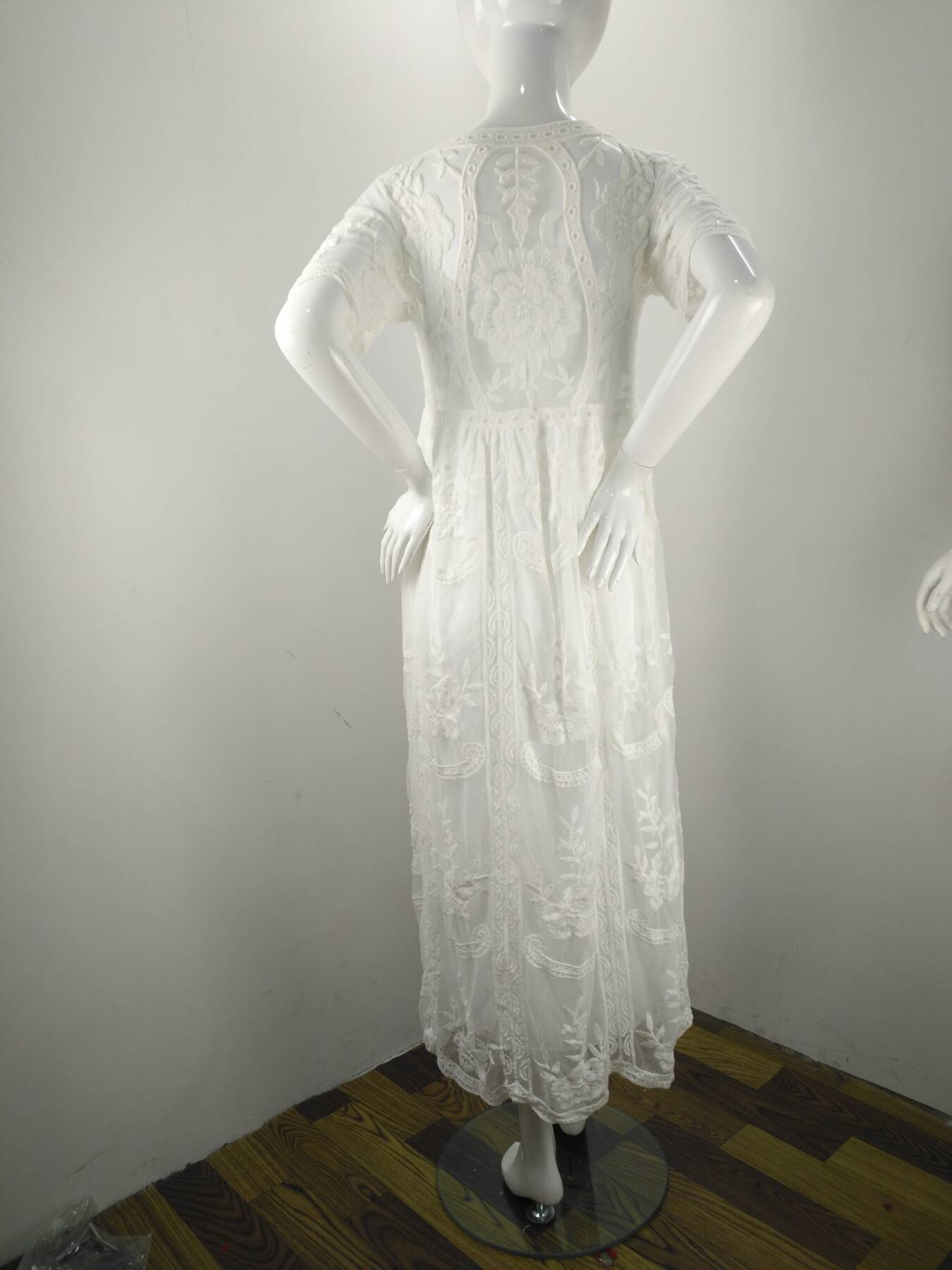Photo of pregnant women lace dress
