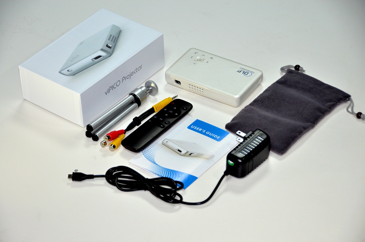 Gp1sup micro projector Android 4.4os MSTAR V56 + AMLOGIC S805 dual chip