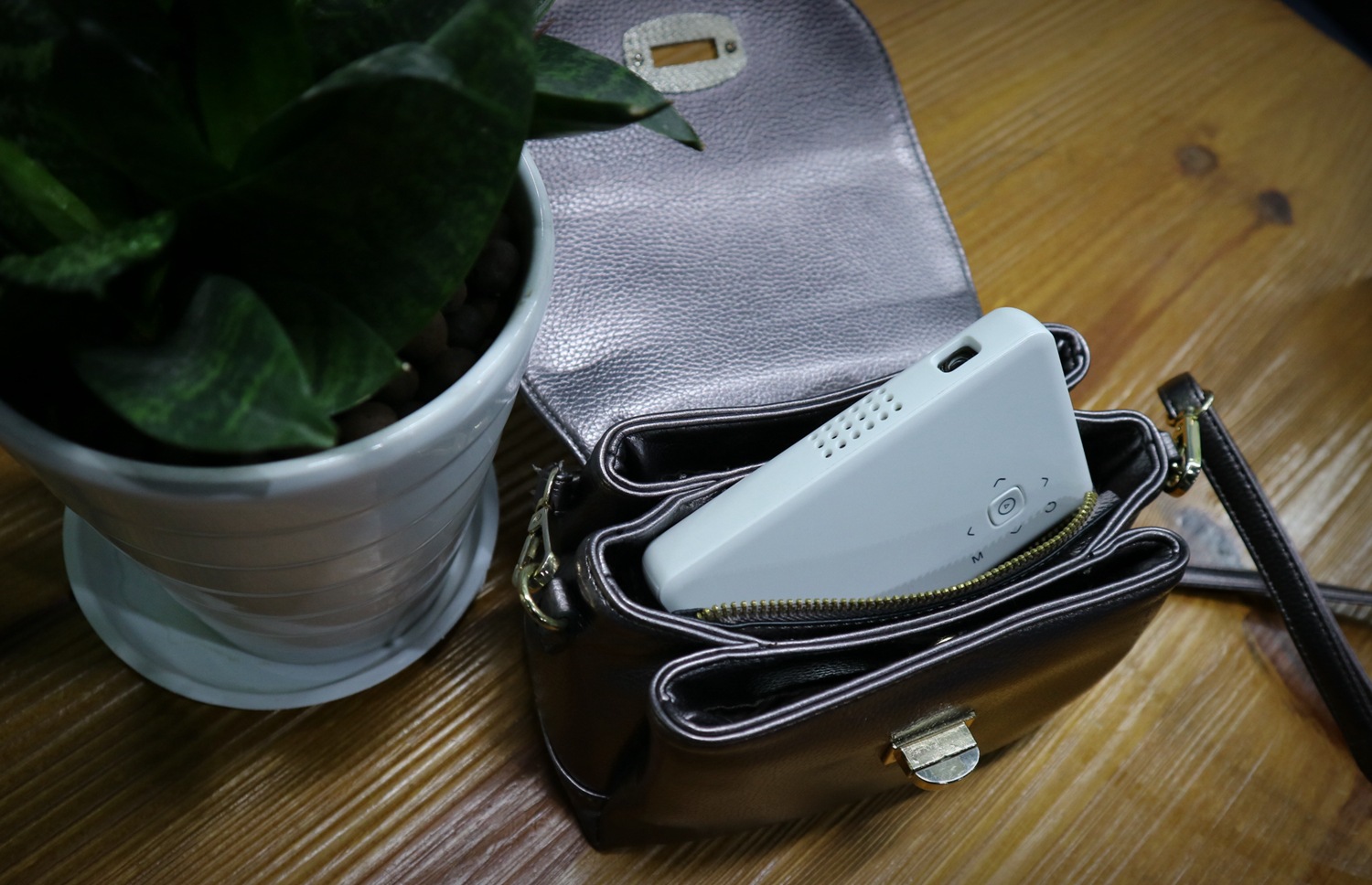 Gp1sup micro projector Android 4.4os MSTAR V56 + AMLOGIC S805 dual chip