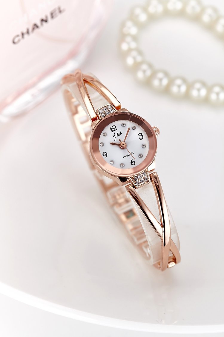 Lady&apos;s steel band student Bracelet life waterproof quartz electronic women&apos;s watch
