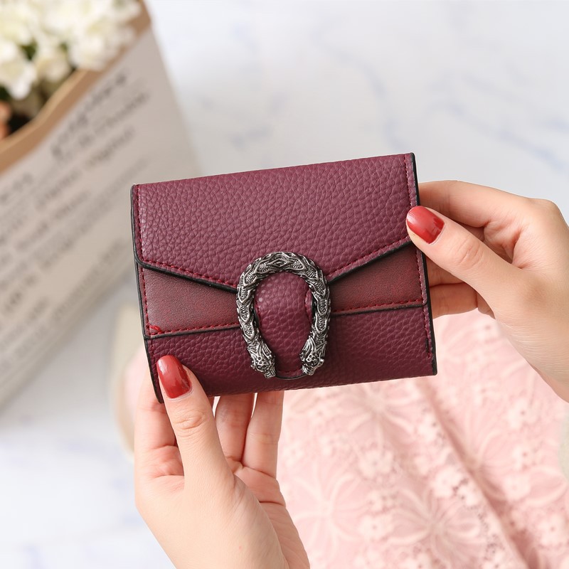 2021 New pure small wallet women's short Korean retro versatile folding Wallet