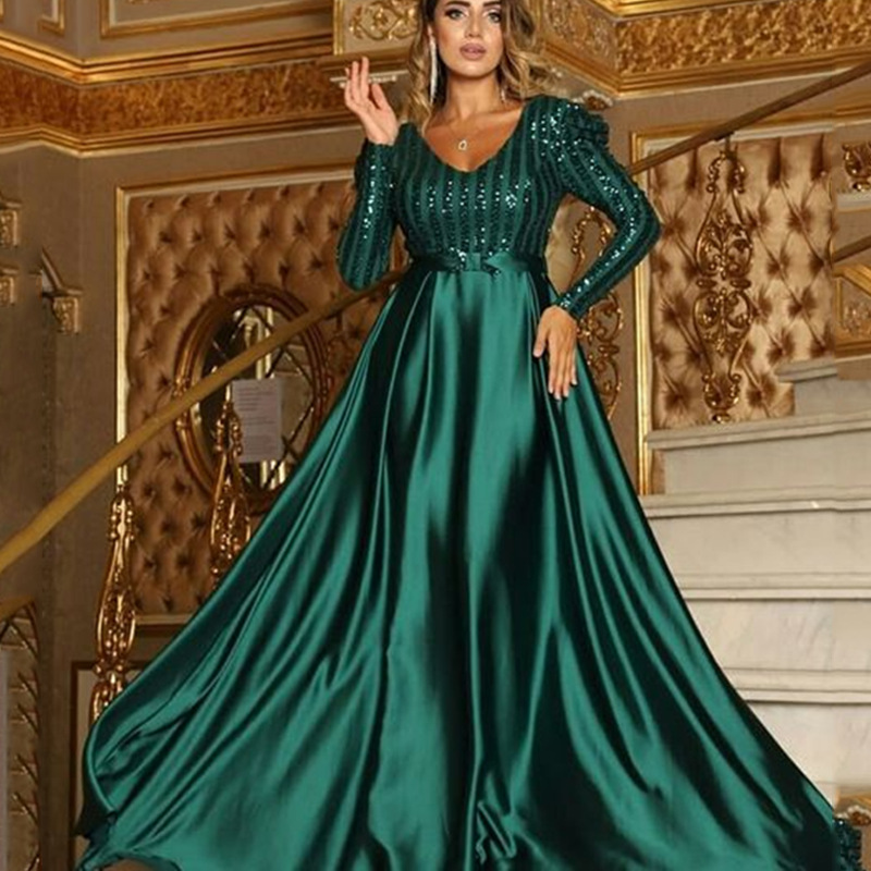 2021 New women&apos;s skirt deep V big swing sexy long dress new tailed banquet evening dress