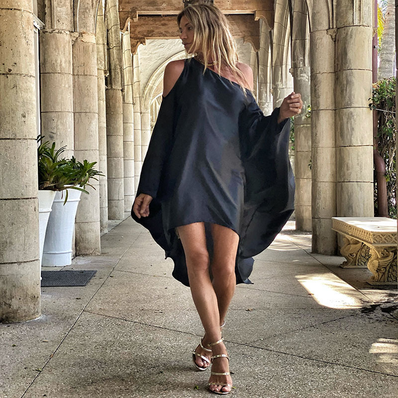 2021 European and American spring new slant shoulder leisure sexy beach holiday dress