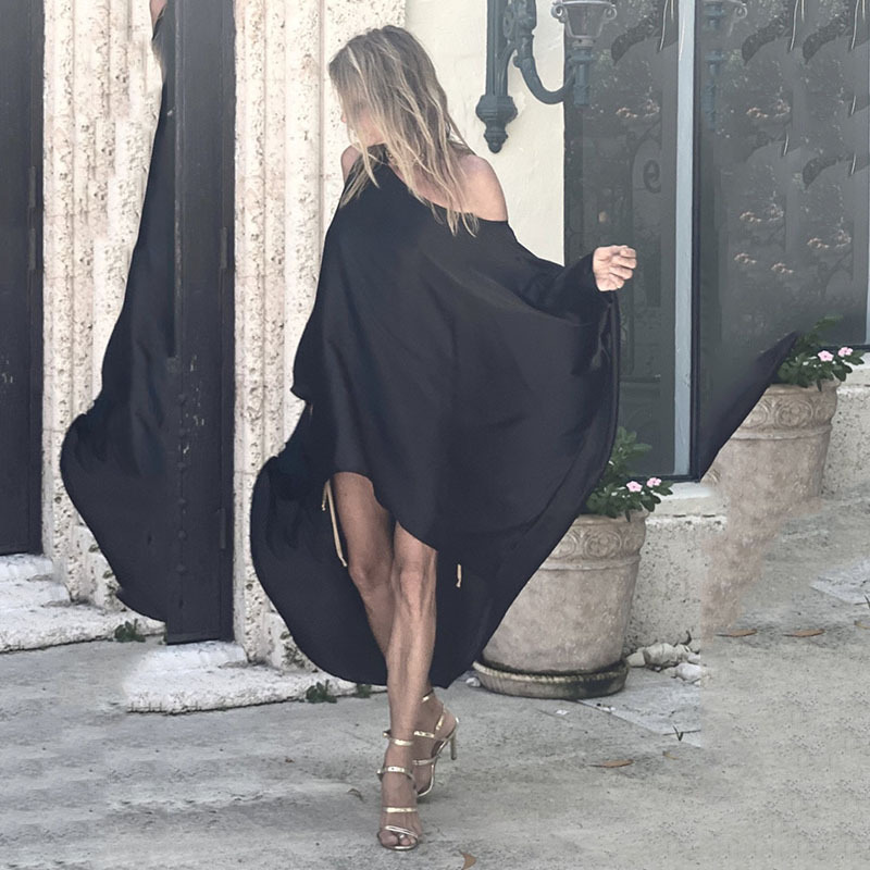 2021 European and American spring new slant shoulder leisure sexy beach holiday dress