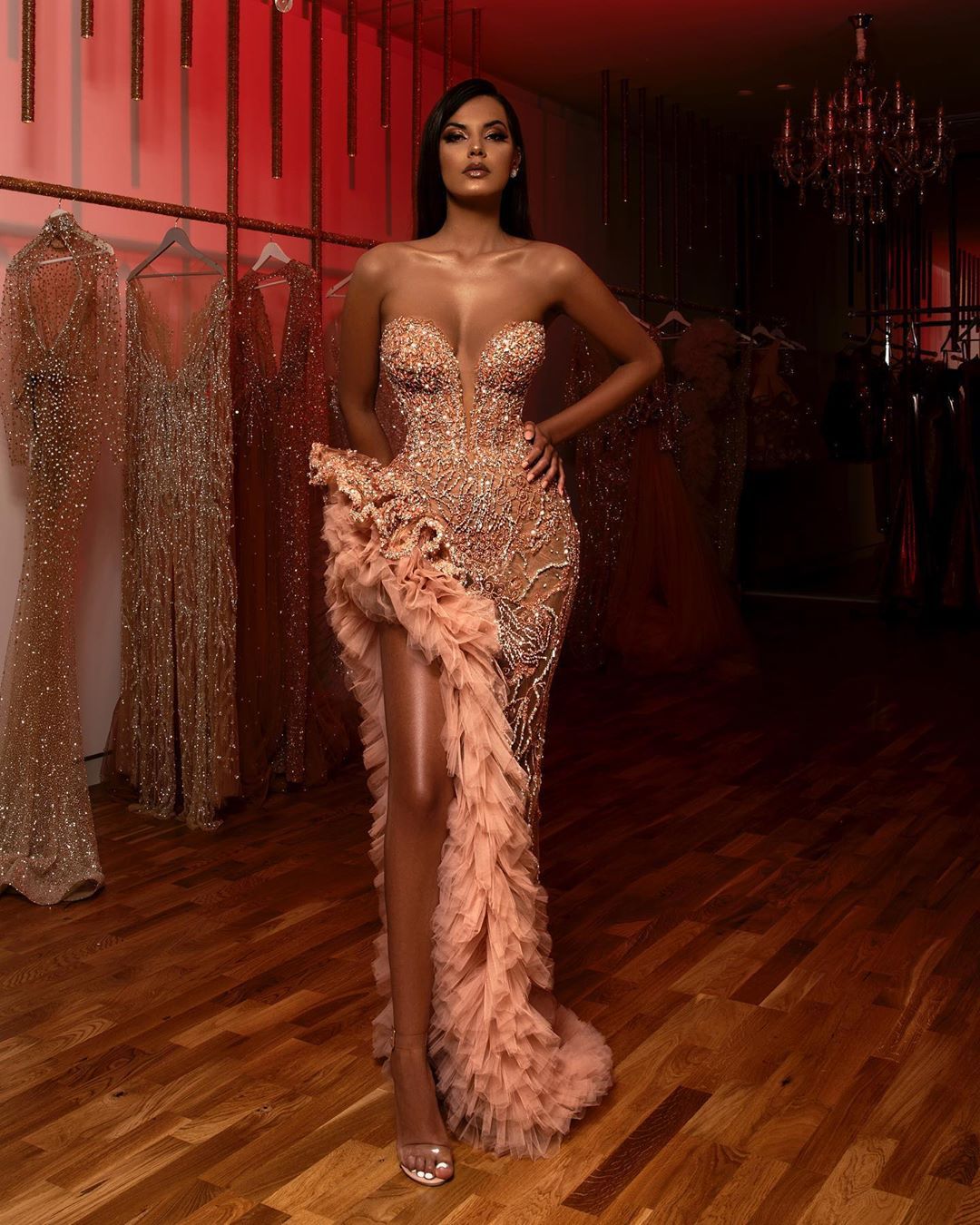 2021 Spring new women&apos;s annual meeting tassel tail evening dress skirt Sexy Sequin bra dress