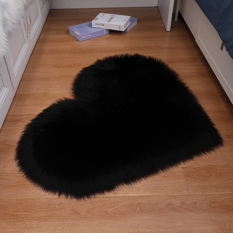 Love shaped imitation wool carpet floor mattress carpet sofa cushion foot pad Plush living room tea table sofa bedroom