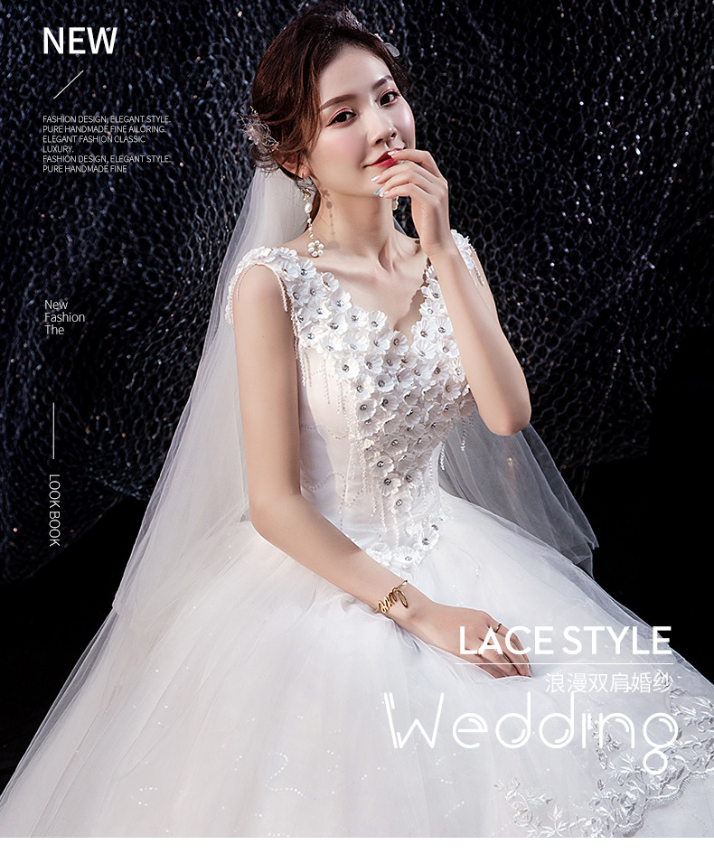 2022 Spring new wedding dress Korean version sweet flower V-neck bride floor length princess slim bandage wedding dress