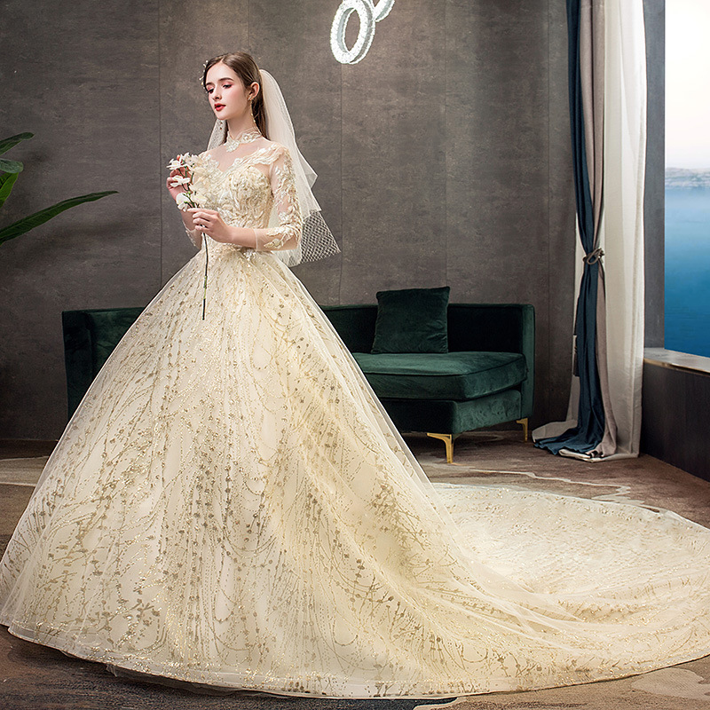 Bride's wedding 2022 new style red coin retro long sleeved collar Hepburn bride tiktok tail TD38