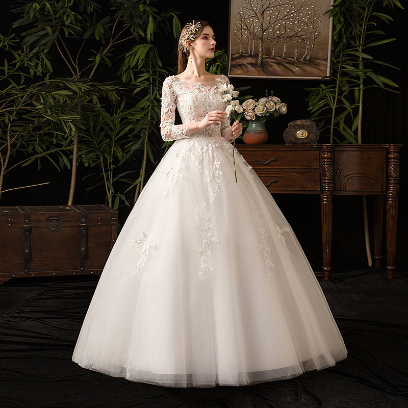 Bride's wedding dress 2022 new voice jitter tiktok Princess Bride princess dream lace hollow wedding dress D35