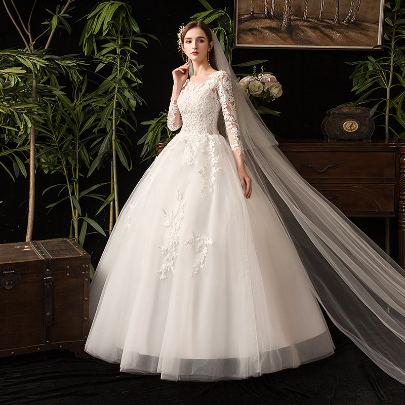 Bride's wedding dress 2022 new voice jitter tiktok Princess Bride princess dream lace hollow wedding dress D35