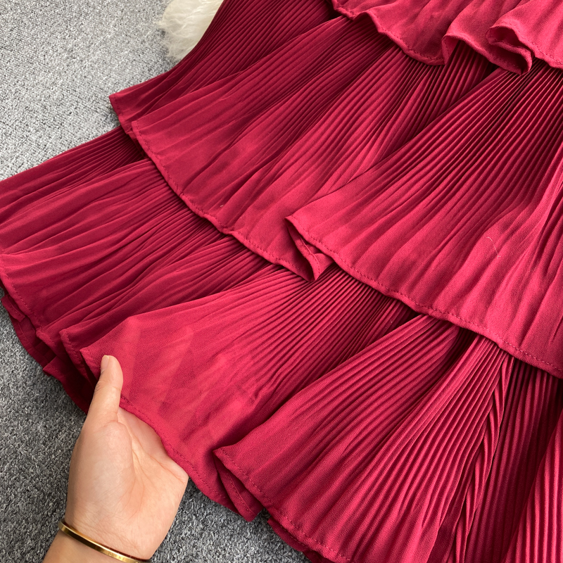 Seaside holiday dress 2022 new summer dress sexy V-neck slim mid-length pleated ruffled beach dress