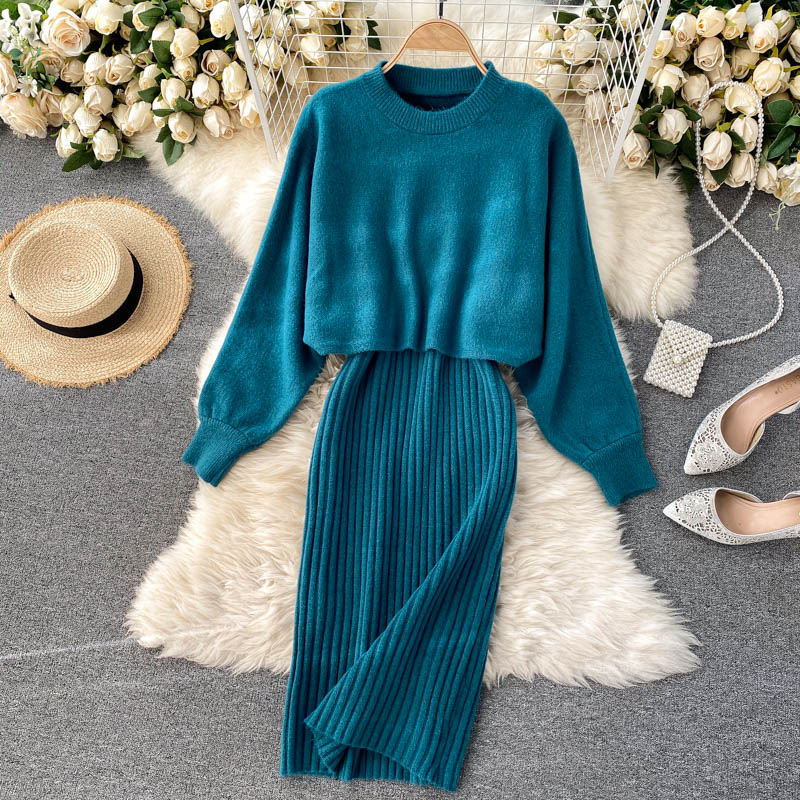 Dress suit 2022 new ladies knitted top short high waist all-match vest skirt fashionable two-piece set