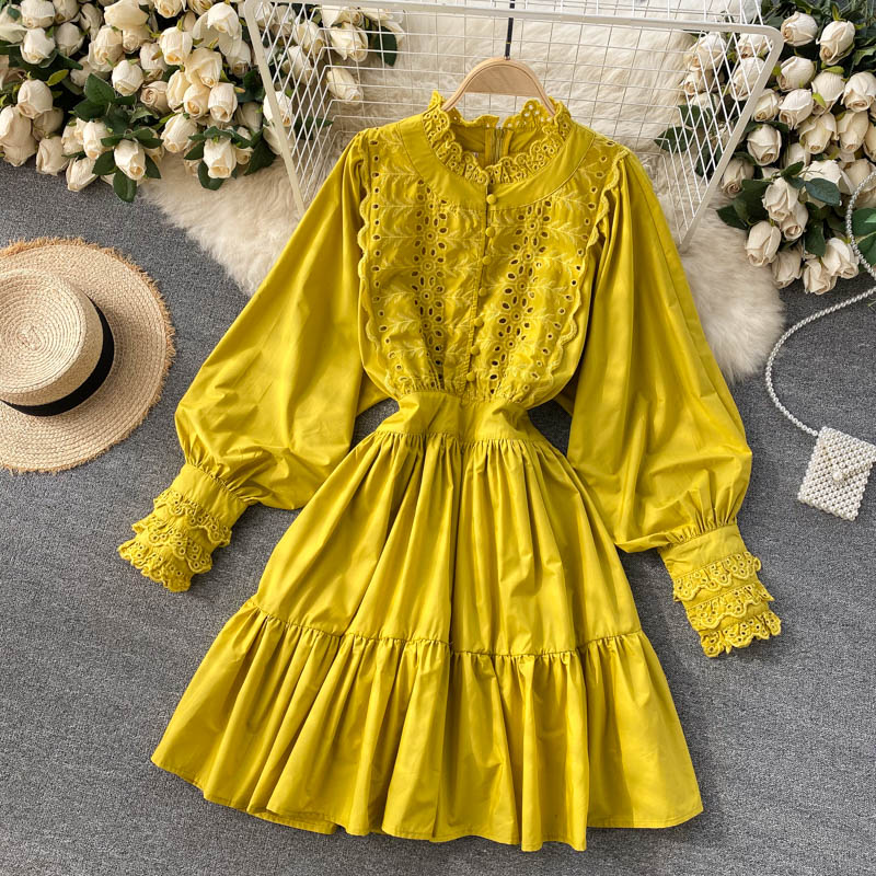 Ins Hepburn style lace flower lantern sleeves waist slimming single-breasted large swing lotus leaf dress