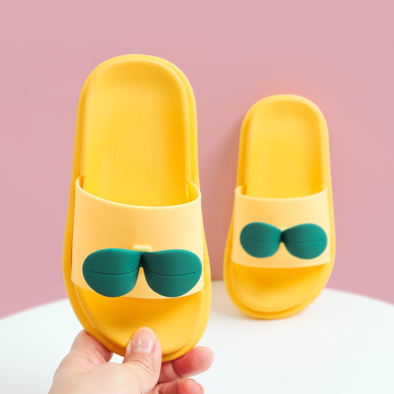 Children's Shoes Summer Non-Slip Soft Bottom Boys and Girls Slippers.