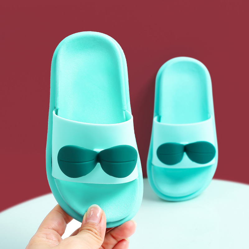 Children's Shoes Summer Non-Slip Soft Bottom Boys and Girls Slippers.