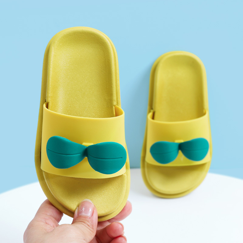 Children's Shoes Summer Non-Slip Soft Bottom Boys and Girls Slippers.