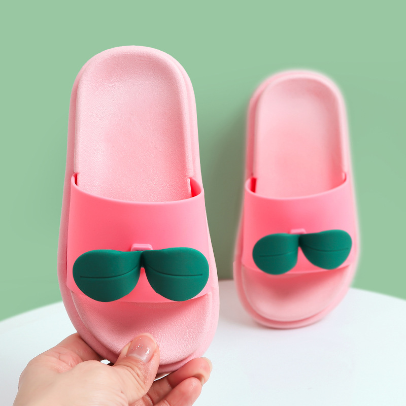 Children's Shoes Summer Non-Slip Soft Bottom Boys and Girls Slippers.