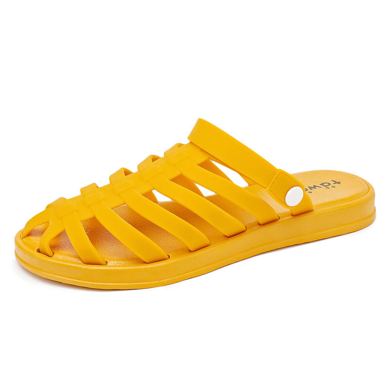 Slippers Female Summer Soft Bottom Non-Slip Wear Beach Slippers Hole Shoes.