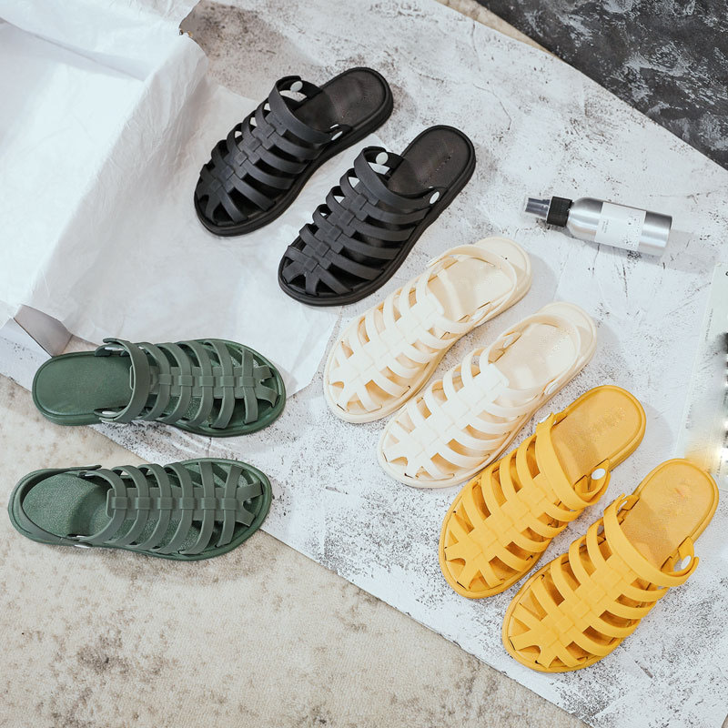 Slippers Female Summer Soft Bottom Non-Slip Wear Beach Slippers Hole Shoes.