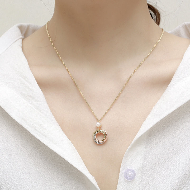 Colorful Ring Necklace Wild Pearl Necklace Multi-ring Clavicle Chain + Earrings.