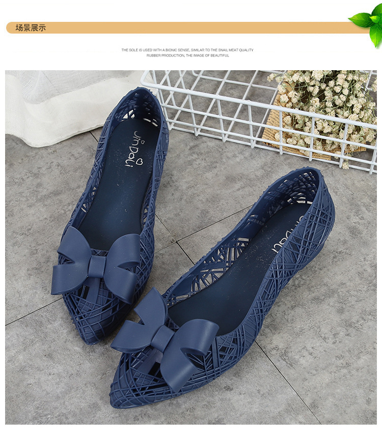 Summer Pointed Bowknot Hollow Hole Sandals Female Flat Heel Non-Slip Plastic Beach Shoes