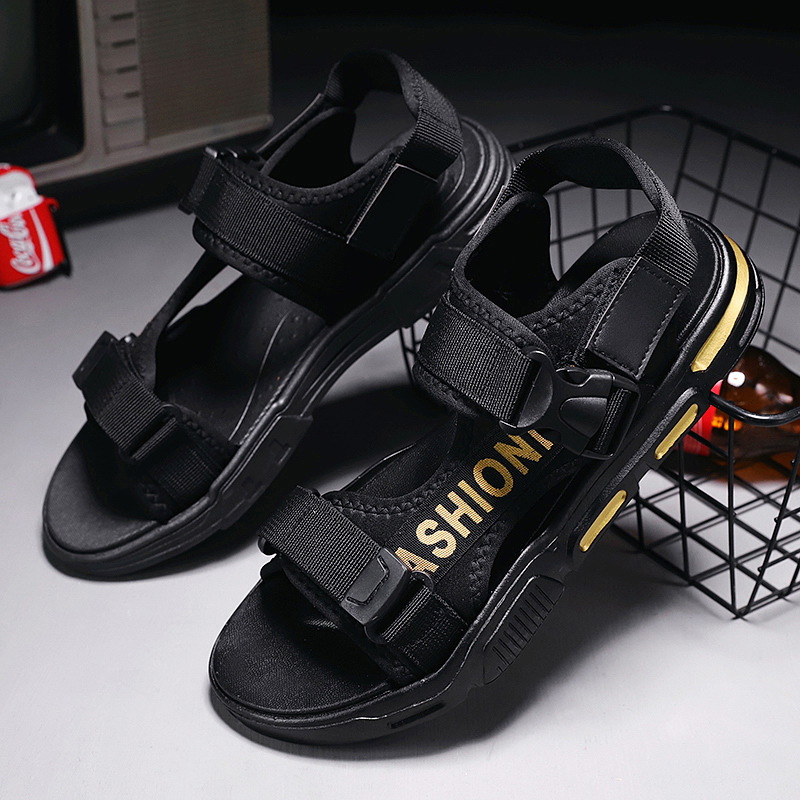 Men&apos;s Sandals Summer New Slippers Two Life Casual Youth Large Size Beach Shoes.