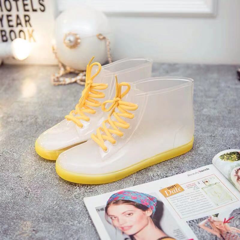 Trendy fashion water shoes four seasons non-slip rain boots transparent jelly rain boots women.