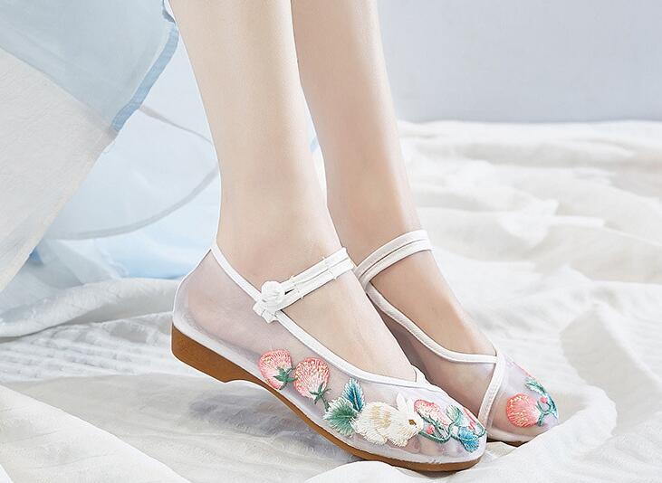 Spring Summer Women Sandals Air Mesh Woman Flat Shoes Rabbit Strawberry Embroidered Casual Shoes