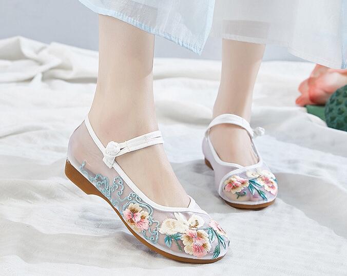 Spring Summer Women Sandals Air Mesh Woman Flat Shoes Rabbit Strawberry Embroidered Casual Shoes