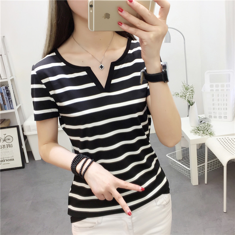 Large size bottoming shirt ladies trendy stretch top V-neck short-sleeved t-shirt striped loose.