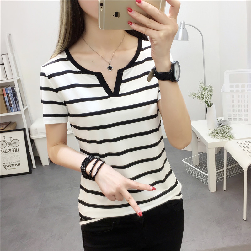 Large size bottoming shirt ladies trendy stretch top V-neck short-sleeved t-shirt striped loose.