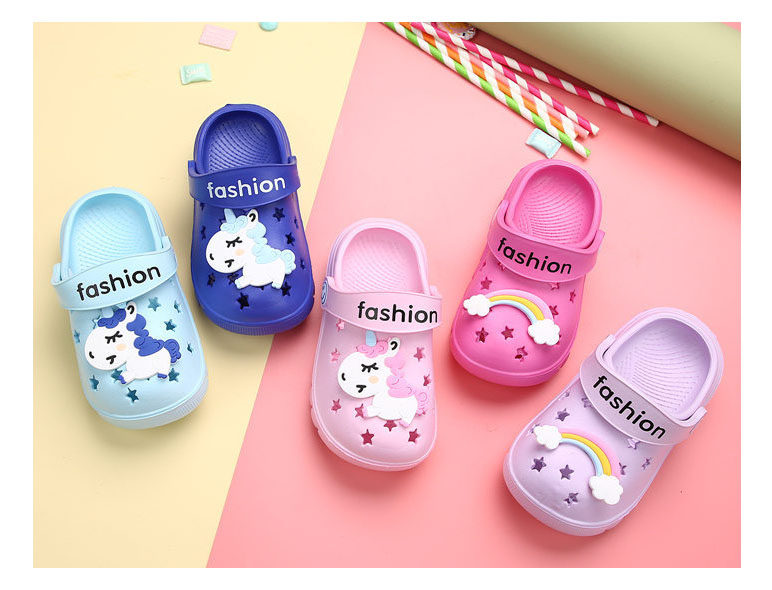Children's Slippers 1-6Years Old Non-slip Sandals and Slippers Beach Baby Hole Shoes