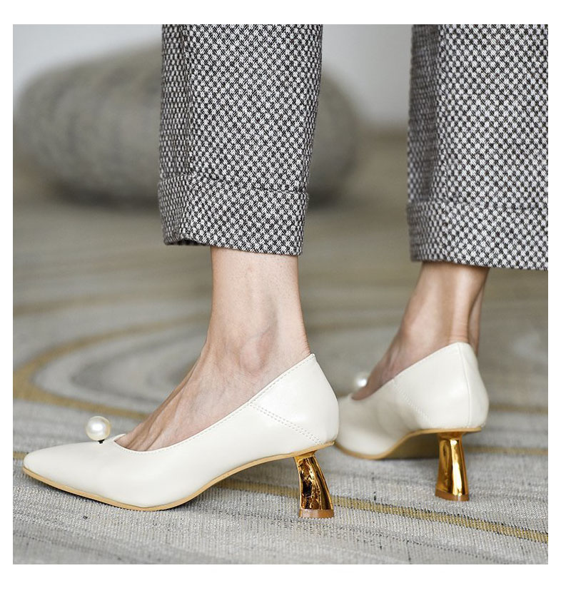 White French Pearl High Heels Fairy Style Pointed Thick Mid-heel Cat Heel Fashion Commuter Shoes