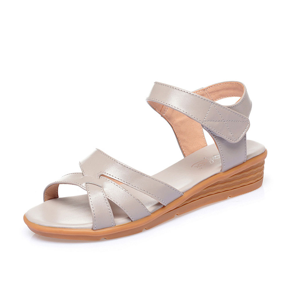 Sandals Women&apos;s Summer Mid-heel Flat Shoes Cowhide School Leather Plus Size Mother Shoes.