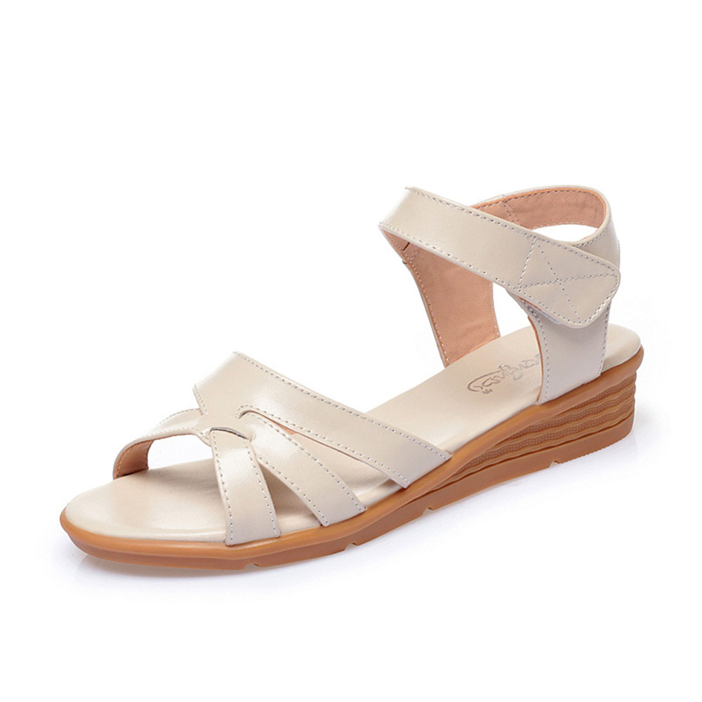 Sandals Women&apos;s Summer Mid-heel Flat Shoes Cowhide School Leather Plus Size Mother Shoes.