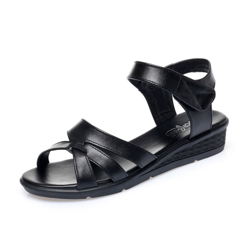 Sandals Women&apos;s Summer Mid-heel Flat Shoes Cowhide School Leather Plus Size Mother Shoes.