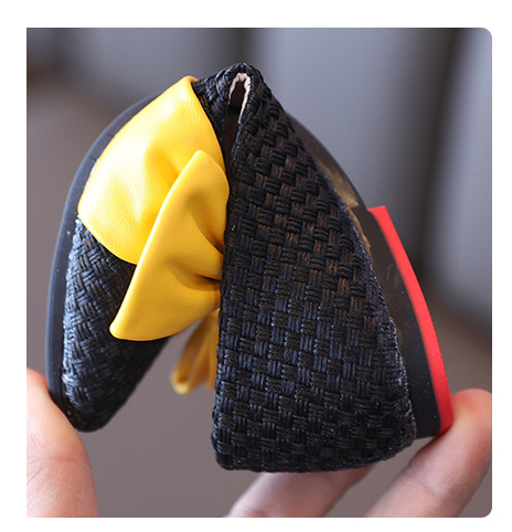 Girls Set Foot Single Shoes Spring New Pointed Small Leather Shoes Bow Peas Shoes