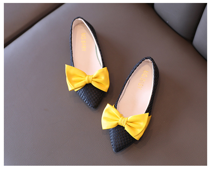Girls Set Foot Single Shoes Spring New Pointed Small Leather Shoes Bow Peas Shoes