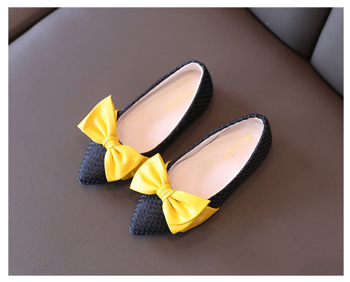 Girls Set Foot Single Shoes Spring New Pointed Small Leather Shoes Bow Peas Shoes