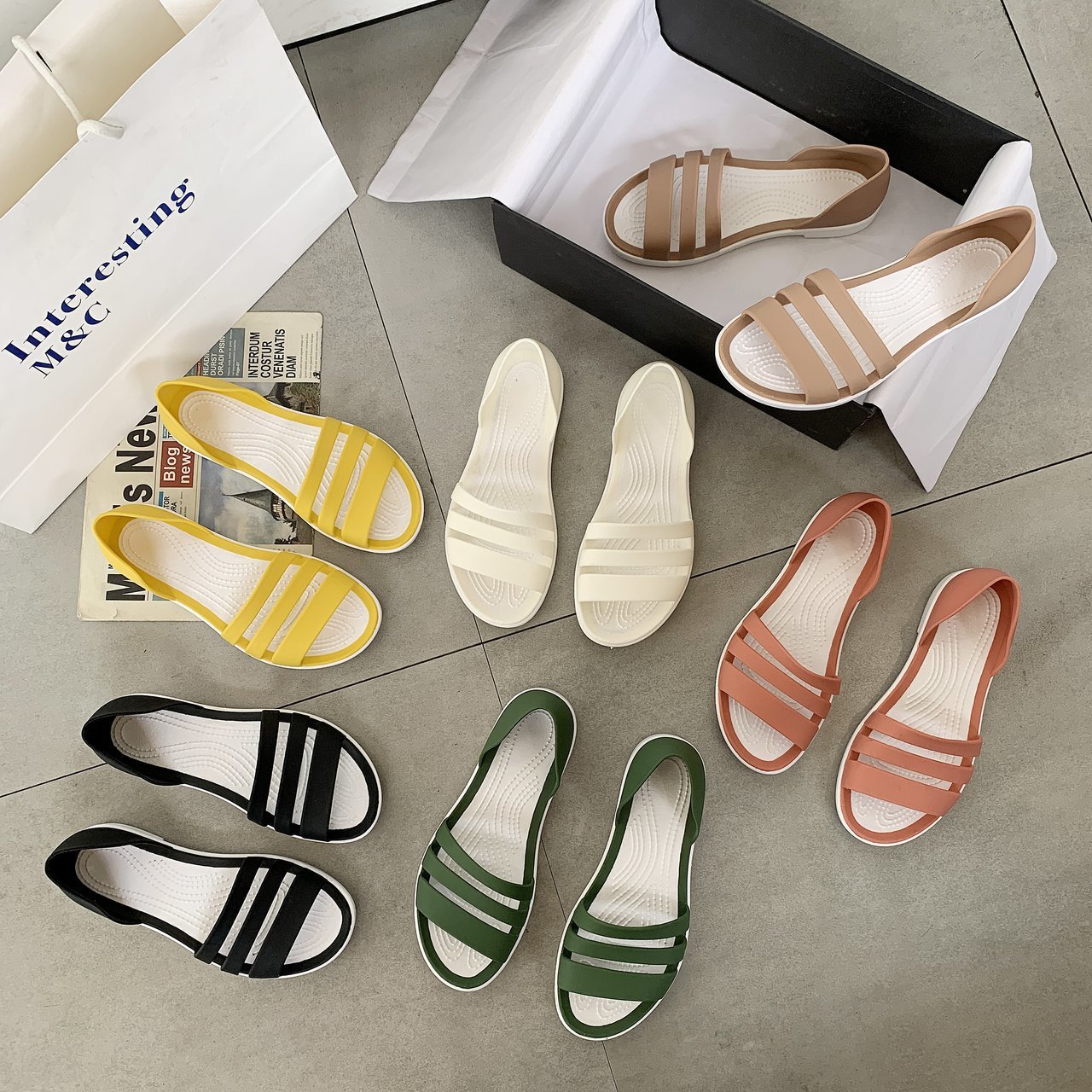 Sandals Women&apos;s New One-step Women&apos;s Large Size Waterproof Beach Casual Flat Shoes