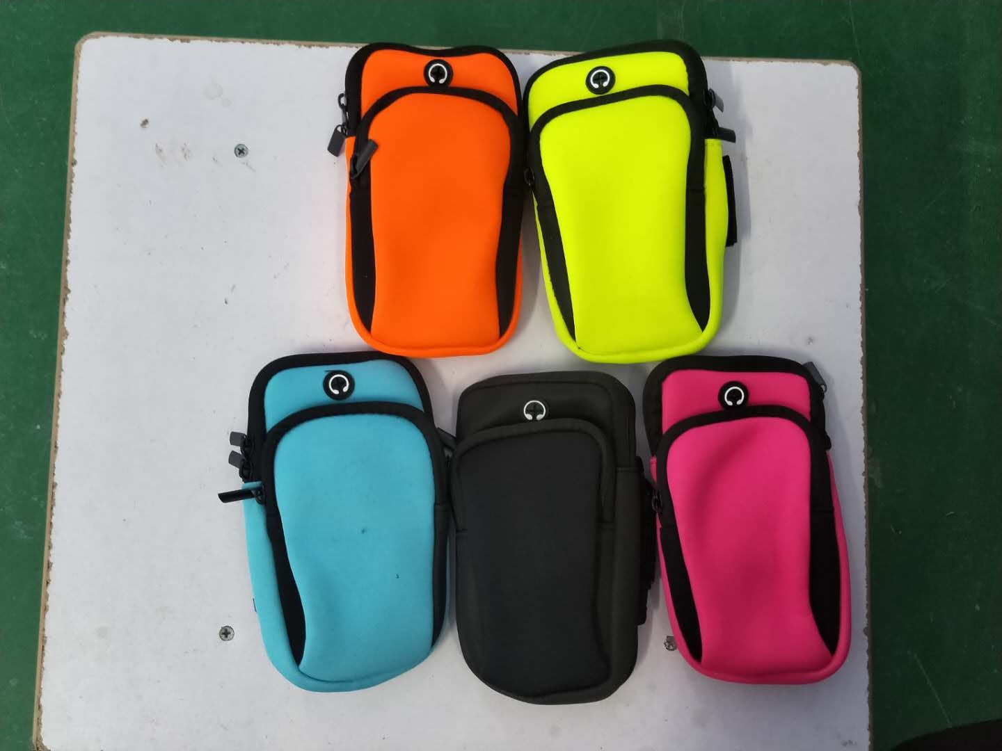 Sports Arm Bag Mobile Phone Arm Belt Arm Bag Men and Women Running Wrist Bag Waterproof Arm Bag